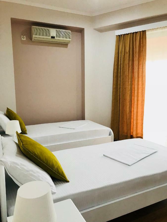 Joy Hotel Sarandë Exteriér fotografie