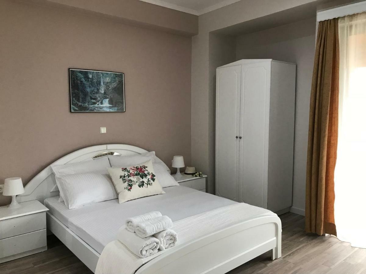 Joy Hotel Sarandë Exteriér fotografie